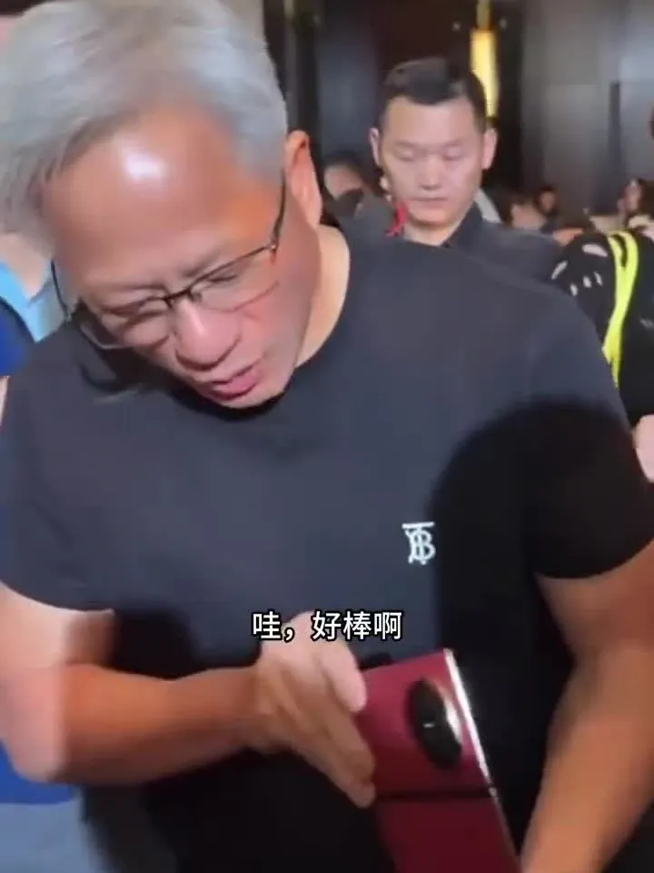 送；赵明离职后荣耀管理层大洗牌；离谱！蔚来李斌被男车主强吻丨雷峰早报凯发K8登录游戏大厂老板阴阳员工公关急速上线善后：员工上下班奔驰接(图3)